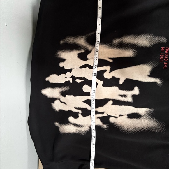 Chic Black Graphic Hoodie - Picture 4 of 6